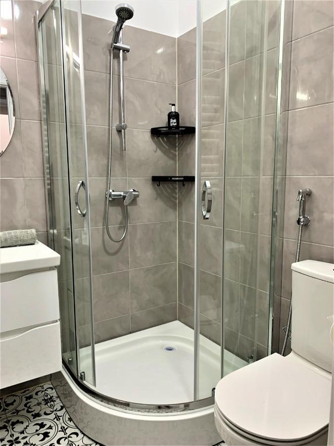 Glorious Apartment Near The Old City Lviv Exterior foto