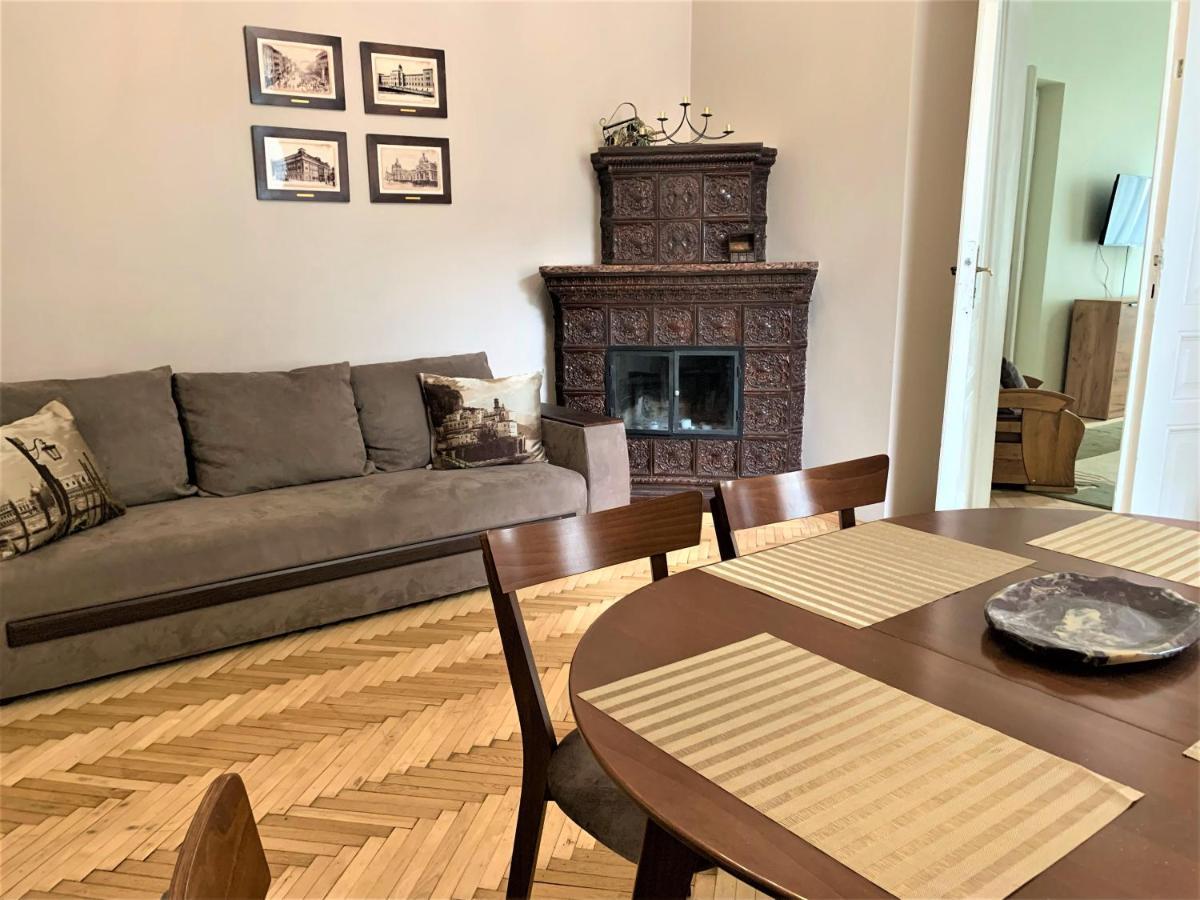 Glorious Apartment Near The Old City Lviv Exterior foto
